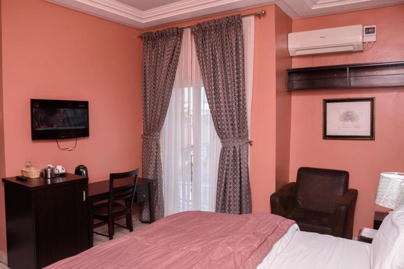 ฮาร์ด เบรก โฮเทล แอนด์ สวีท Hotel เอนูกู ภายนอก รูปภาพ